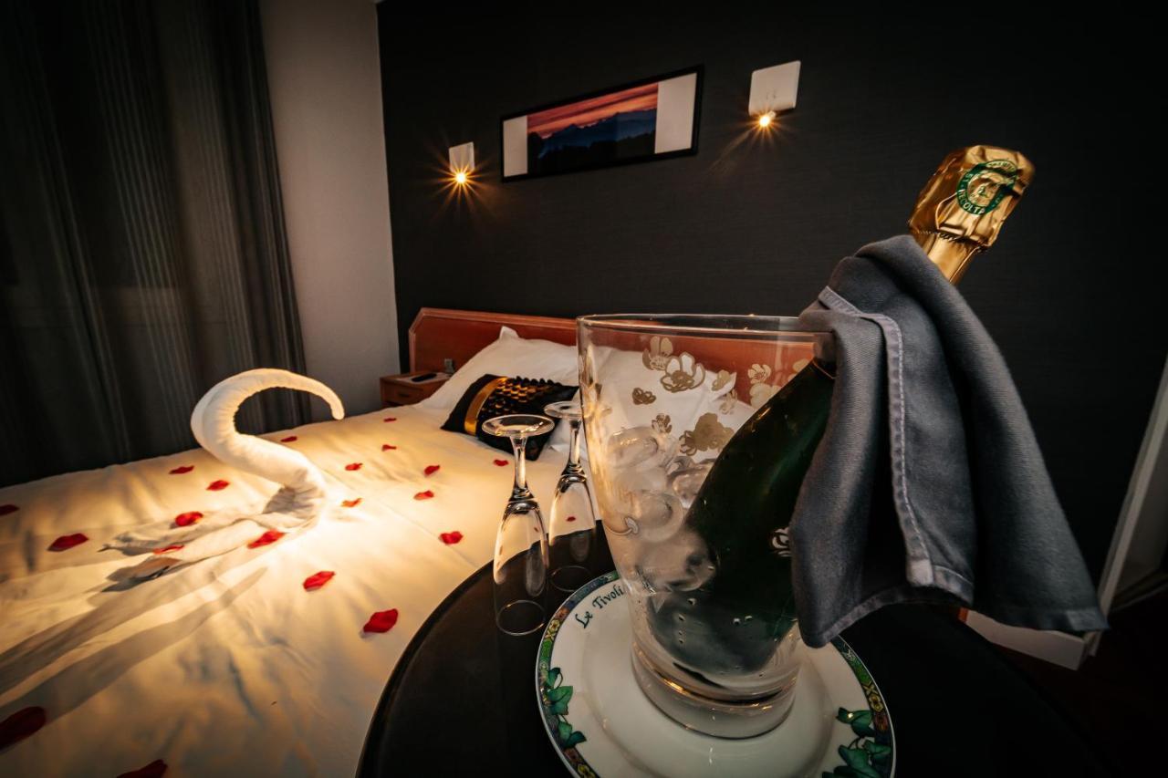 Hotel Le Tivoli Vic-en-Bigorre エクステリア 写真