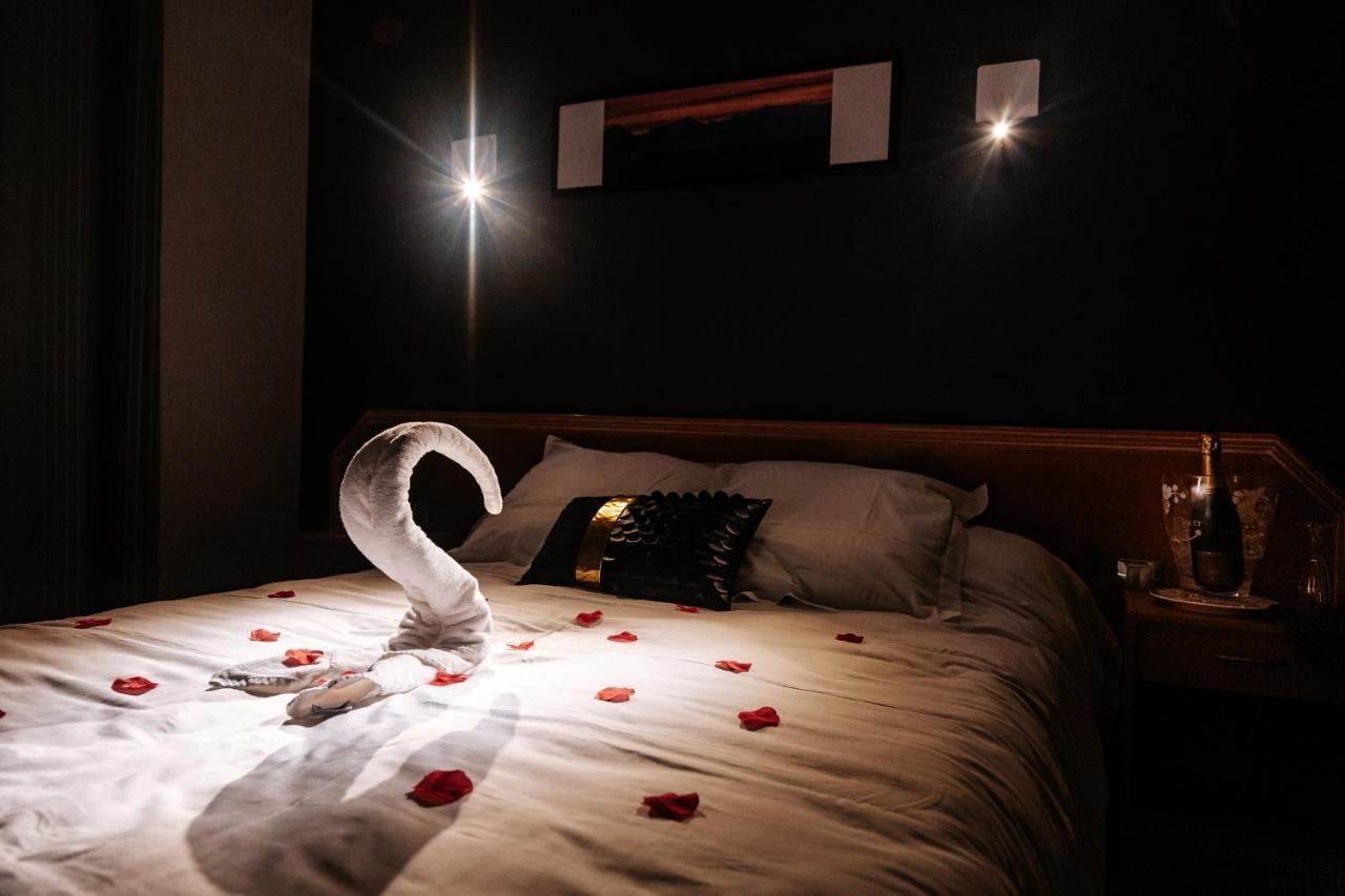 Hotel Le Tivoli Vic-en-Bigorre エクステリア 写真