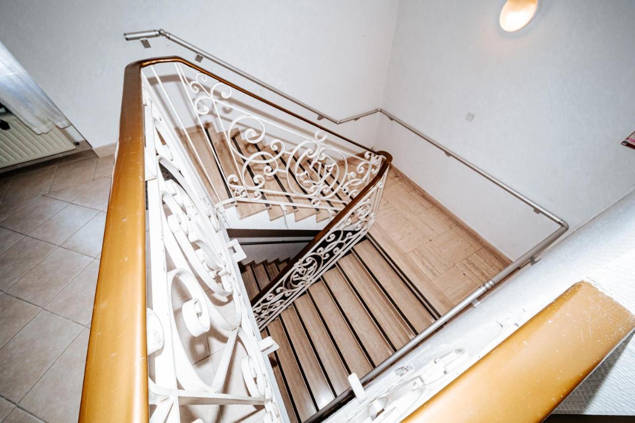 Hotel Le Tivoli Vic-en-Bigorre エクステリア 写真
