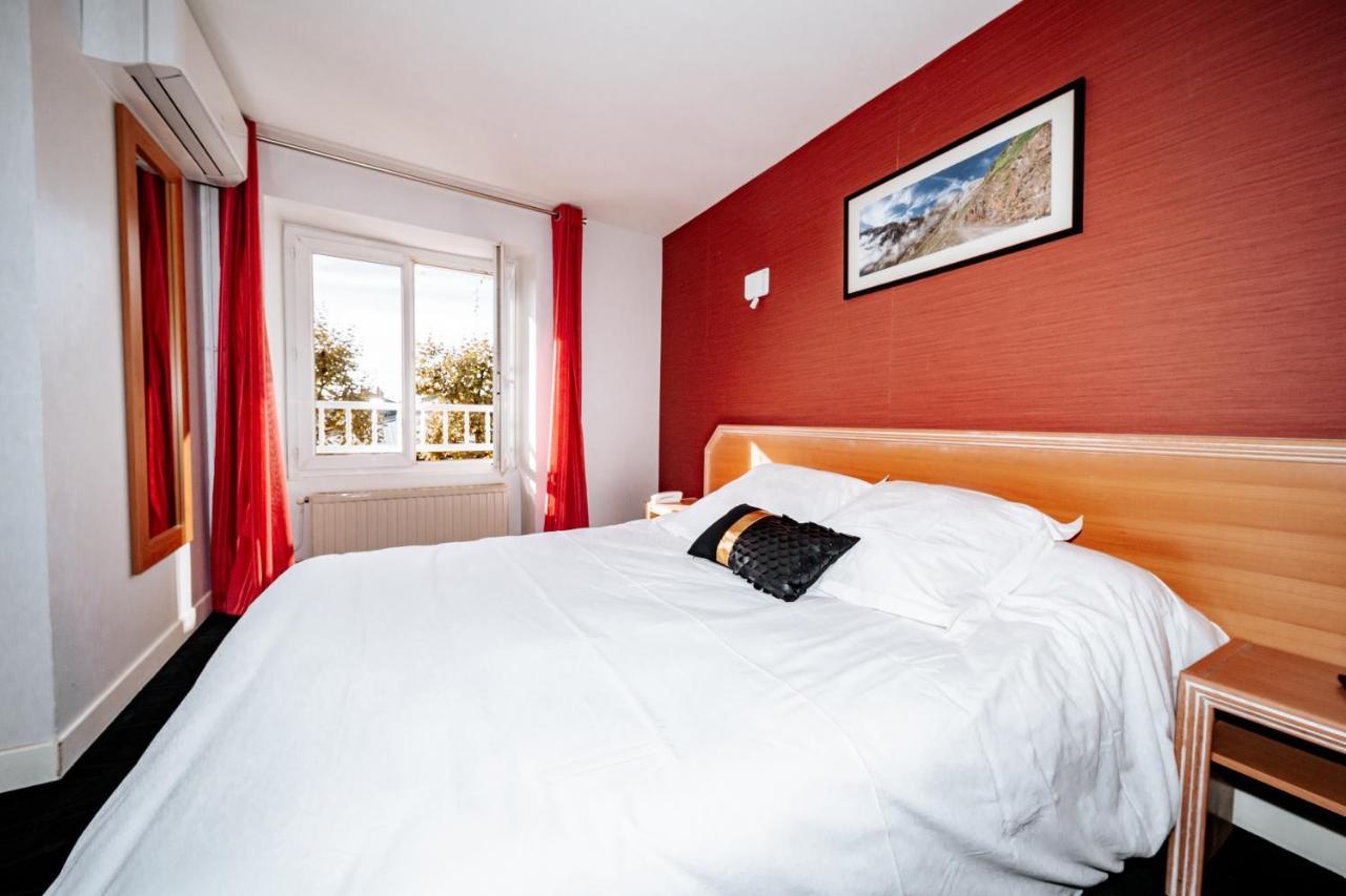 Hotel Le Tivoli Vic-en-Bigorre エクステリア 写真