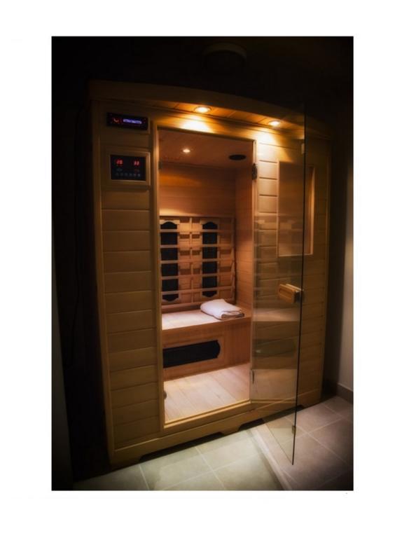 Hotel Le Tivoli Vic-en-Bigorre エクステリア 写真